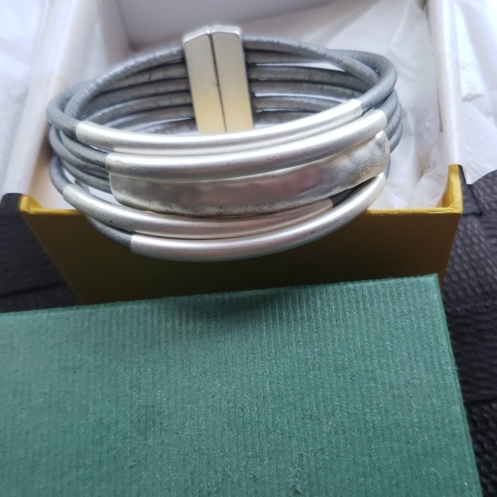 Bracelet - Picture 5 of 5